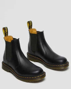 Dr. Martens 2976 Smooth Leather Chelsea Boots Black