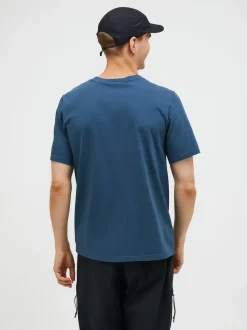 Peak Performance Original Small logo Tee Men Mountain Lake