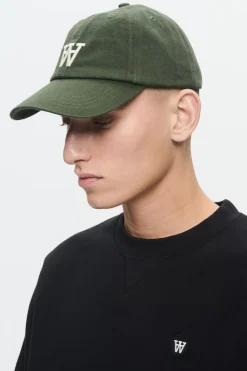 WWEli Cap Grape Leaf