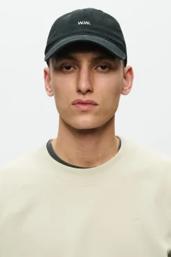 WWLow Cap Black