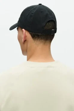 WWLow Cap Black